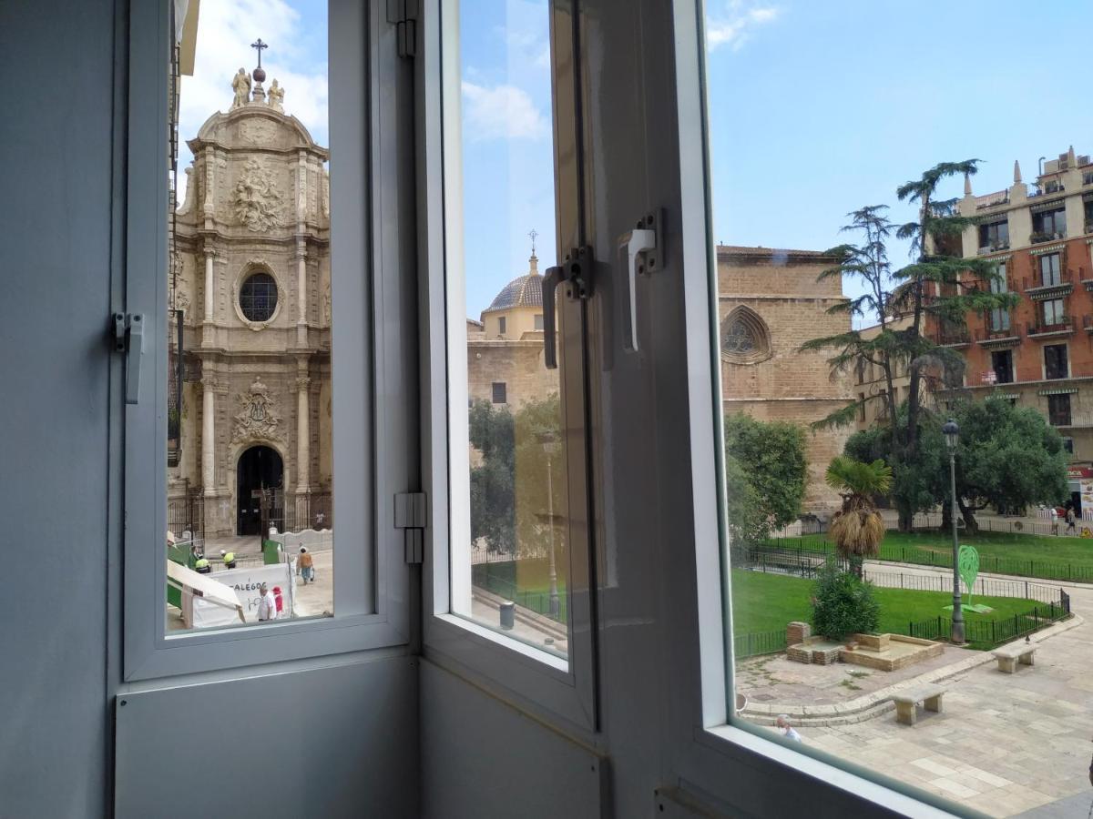 فندق Flats Friends Plaza De La Reina فالنسيا المظهر الخارجي الصورة