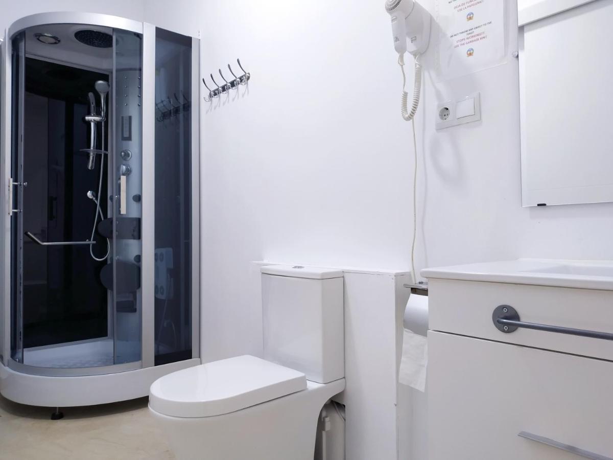 فندق Flats Friends Plaza De La Reina فالنسيا المظهر الخارجي الصورة