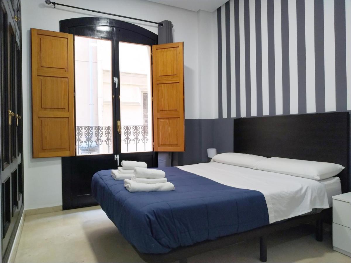 فندق Flats Friends Plaza De La Reina فالنسيا المظهر الخارجي الصورة