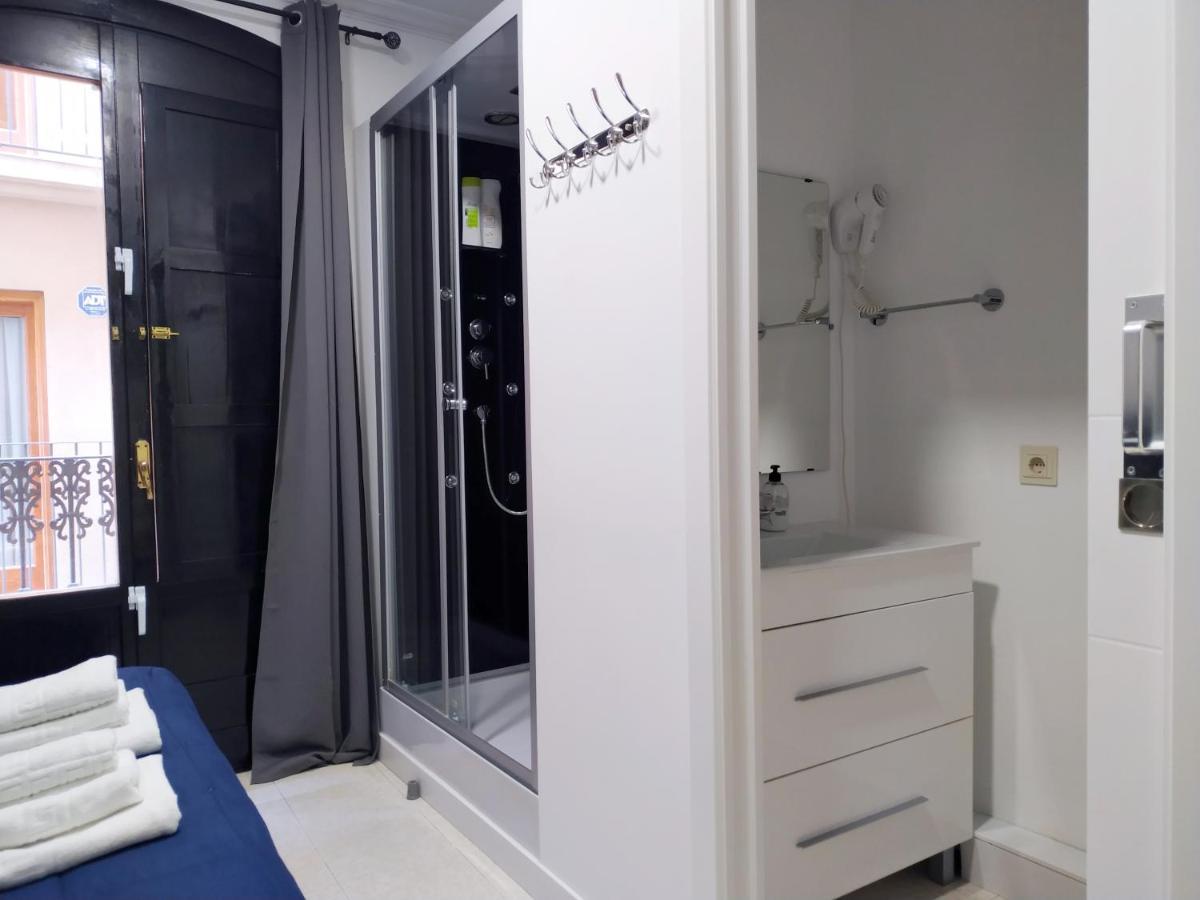فندق Flats Friends Plaza De La Reina فالنسيا المظهر الخارجي الصورة