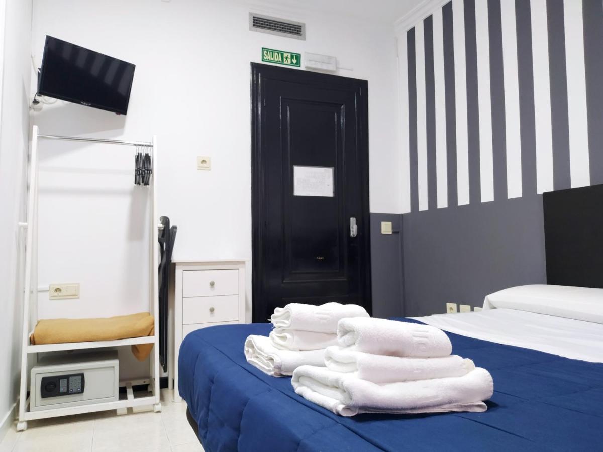 فندق Flats Friends Plaza De La Reina فالنسيا المظهر الخارجي الصورة