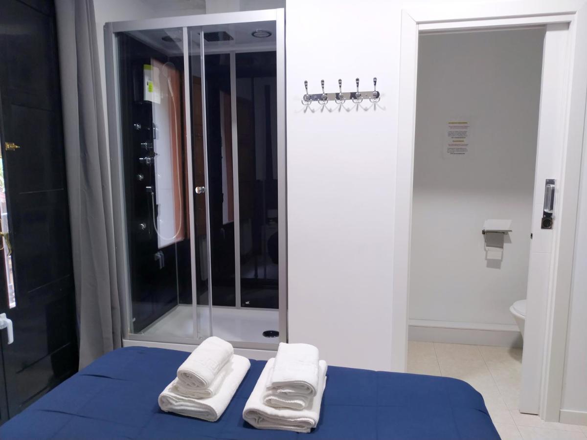 فندق Flats Friends Plaza De La Reina فالنسيا المظهر الخارجي الصورة