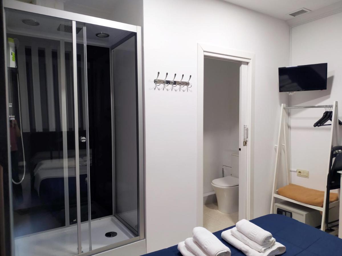 فندق Flats Friends Plaza De La Reina فالنسيا المظهر الخارجي الصورة