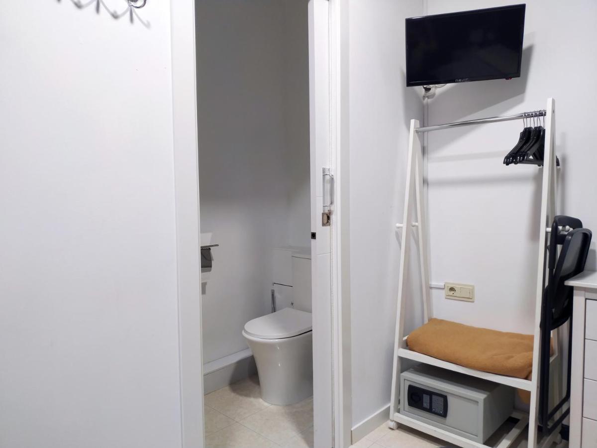 فندق Flats Friends Plaza De La Reina فالنسيا المظهر الخارجي الصورة