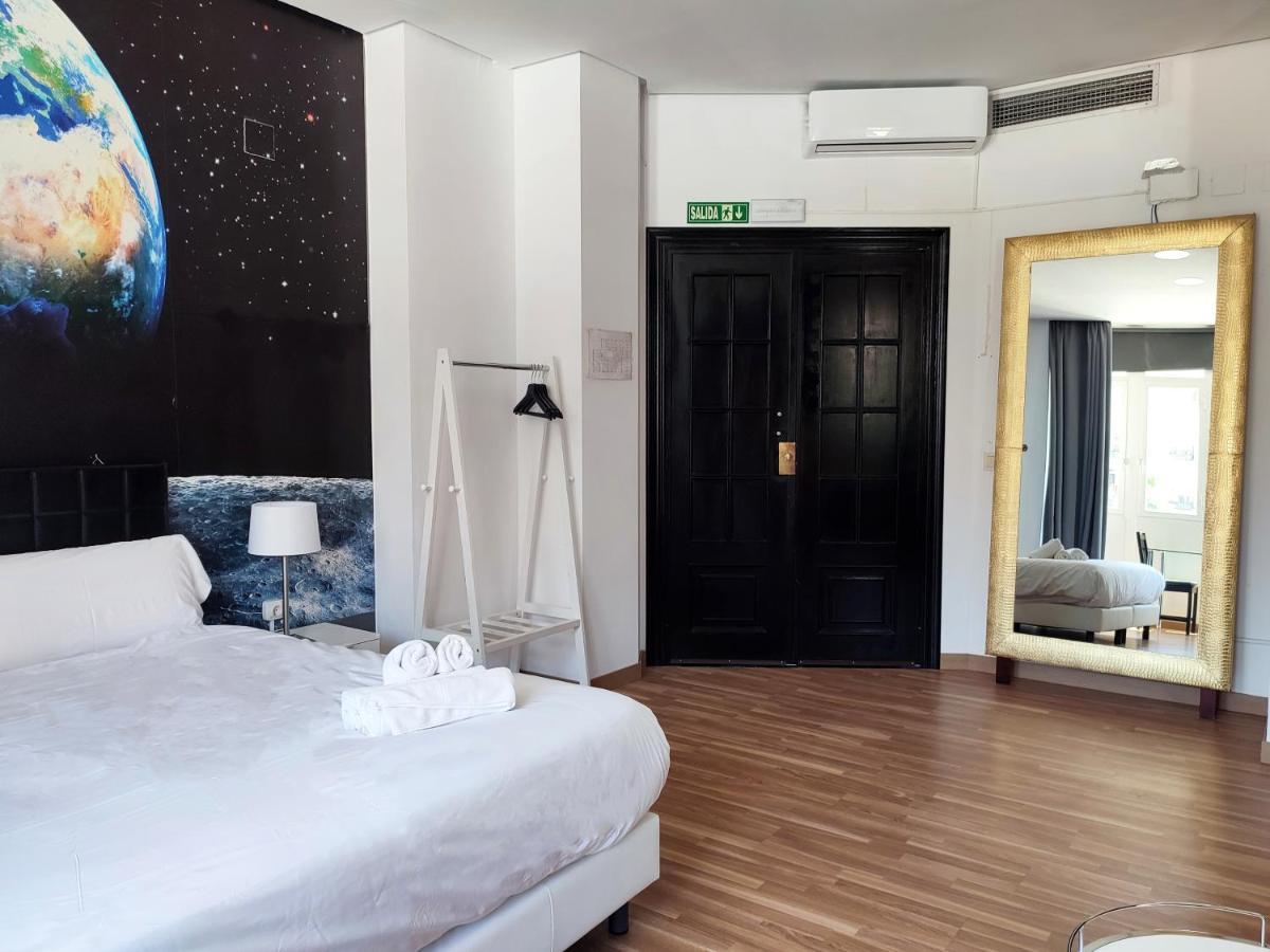 فندق Flats Friends Plaza De La Reina فالنسيا المظهر الخارجي الصورة