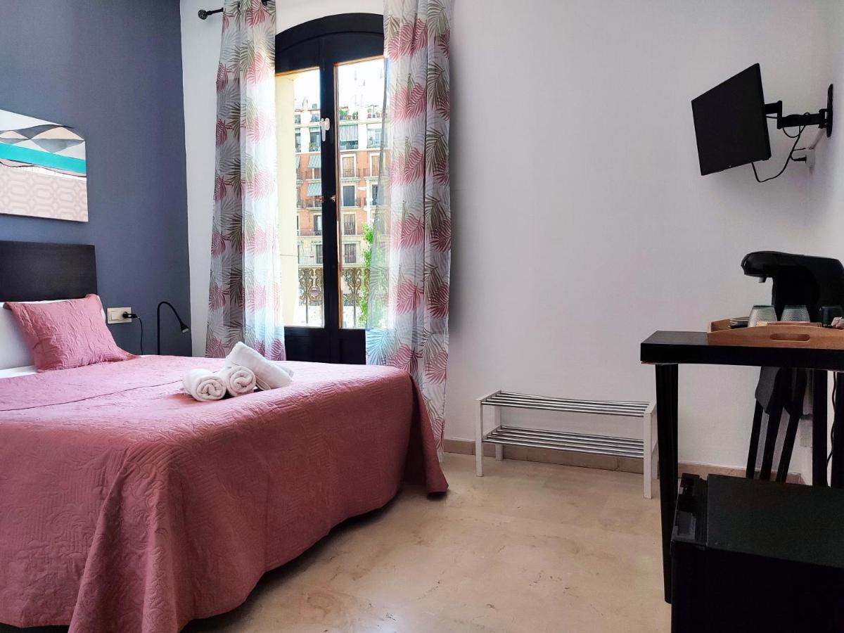 فندق Flats Friends Plaza De La Reina فالنسيا المظهر الخارجي الصورة