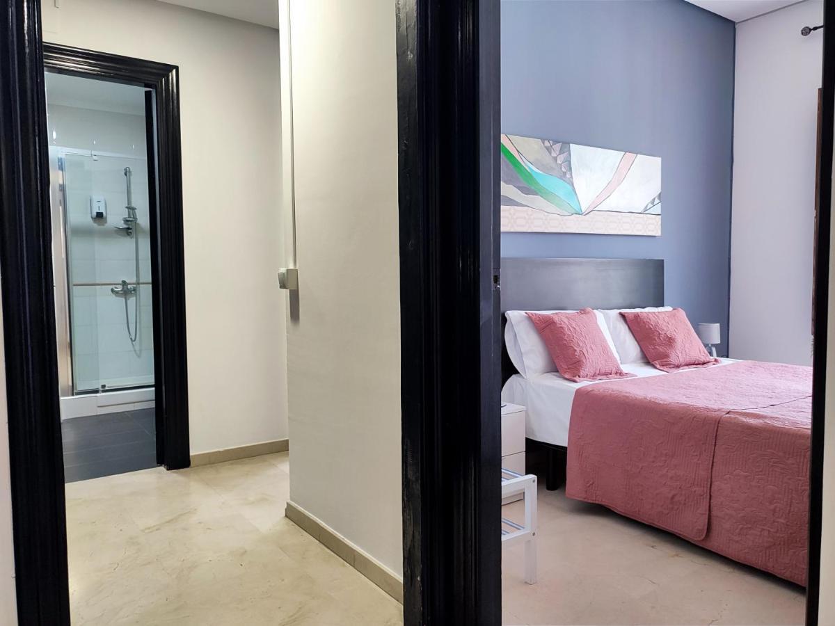فندق Flats Friends Plaza De La Reina فالنسيا المظهر الخارجي الصورة