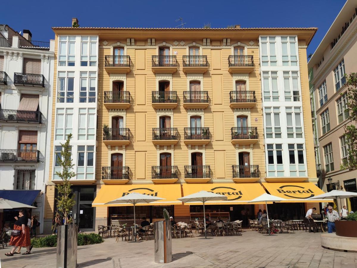 فندق Flats Friends Plaza De La Reina فالنسيا المظهر الخارجي الصورة