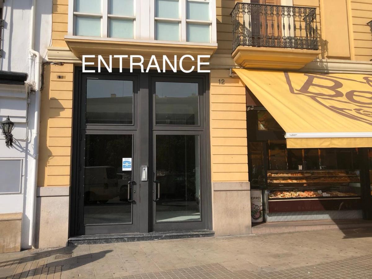 فندق Flats Friends Plaza De La Reina فالنسيا المظهر الخارجي الصورة